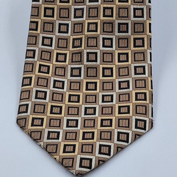 Vintage Bocara 100% Silk Geometric Tie – Handmade Classic Style - Picture 1 of 6